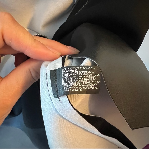 Club Monaco Skirt | Exposed front zip & slit | Black, 2 - Picture 9 of 10